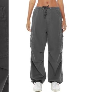NWT VINTAGE GREY PARACHUTE CARGO PANTS